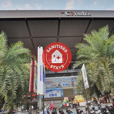Super Oyo Townhouse 639 Hotel Citadel 2 Surat Exterior foto